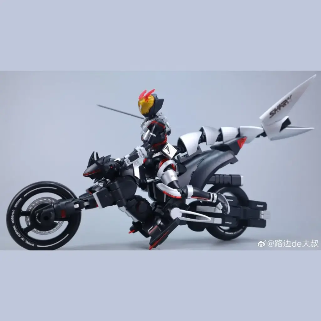 [PREORDER] YUBO MODEL 1/12 WARRIOR GODDESS-SAKO SHARK FUTURE CYBERPUNK MODEL KIT